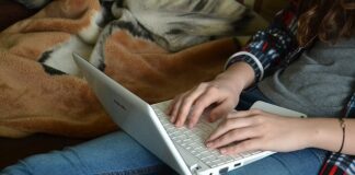 Czy warto używać nici dentystycznej?