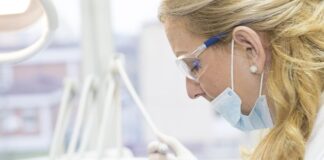 Czy nić dentystyczna jest jednorazowa?