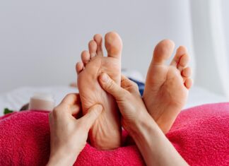 Refleksologia stóp – na co pomaga naprawdę, a kiedy nie działa? Refleksologia stóp